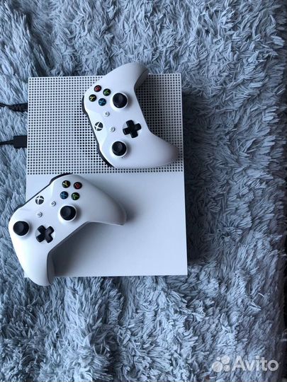 Игровая приставка xbox one s