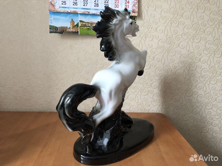 Статуэтка «Конь»