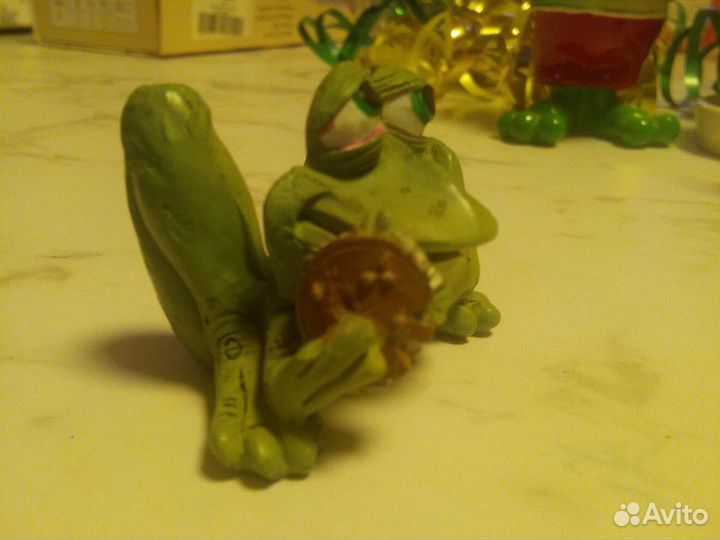 Коллекция лягушек