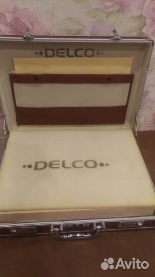 Столовые приборы в подарочном чемодане