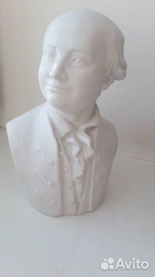 Бюст Ломоносов М В