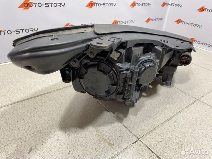 Фара левая Hyundai Santa Fe DM