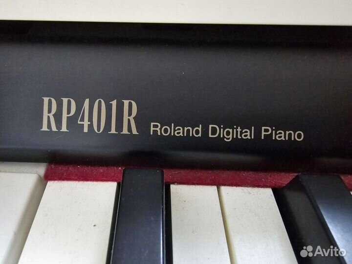 Цифровое пианино Roland + банкетка