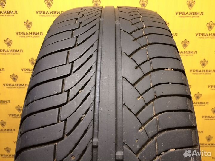 Michelin Latitude Diamaris 215/65 R16 98H