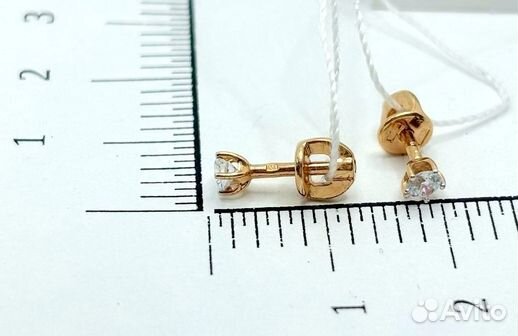 Золотые серьги с фианитом