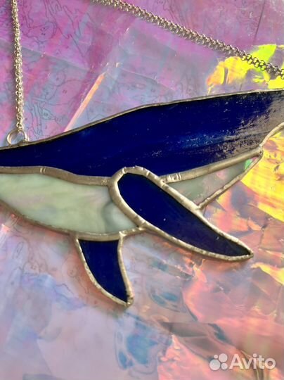 Кит из стекла в технике Тиффани