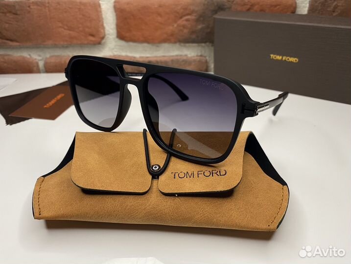 Солнцезащитные очки мужские Tom Ford