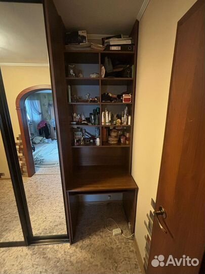 Стеллаж со столиком