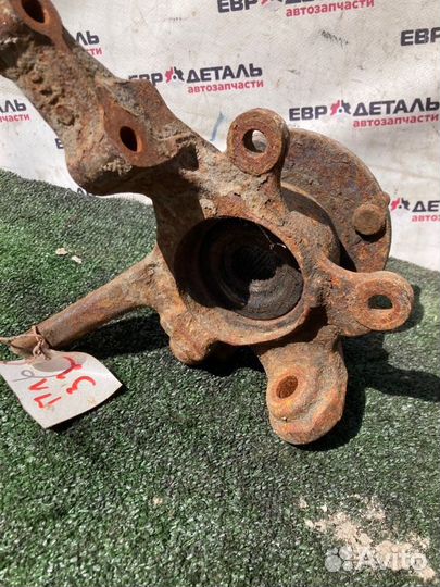 Кулак поворотный передний левый Nissan Almera N16