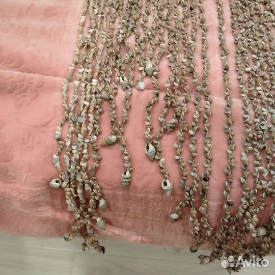 Декоративная штора из ракушек