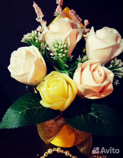 Сувенирные розы из мыла