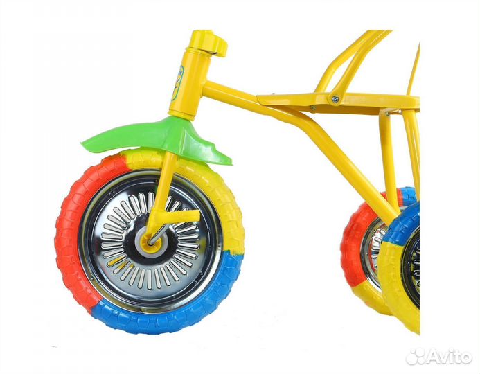 Детский трехколесный велосипед желтый