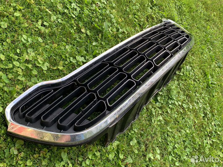 Решетка радиатора Mini Countryman