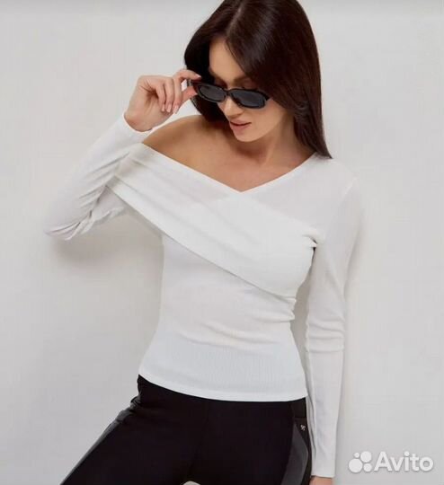 Лонгслив на одно плечо размер S