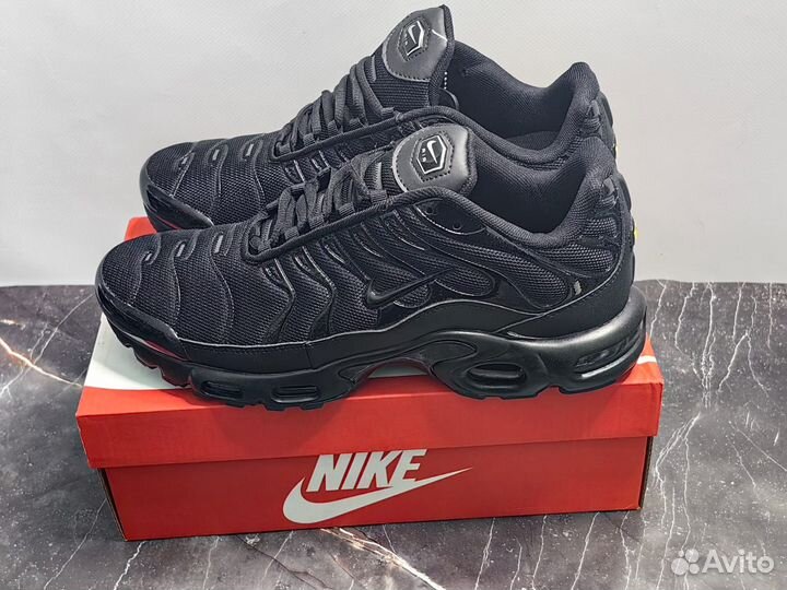 Кроссовки nike air max tn plus