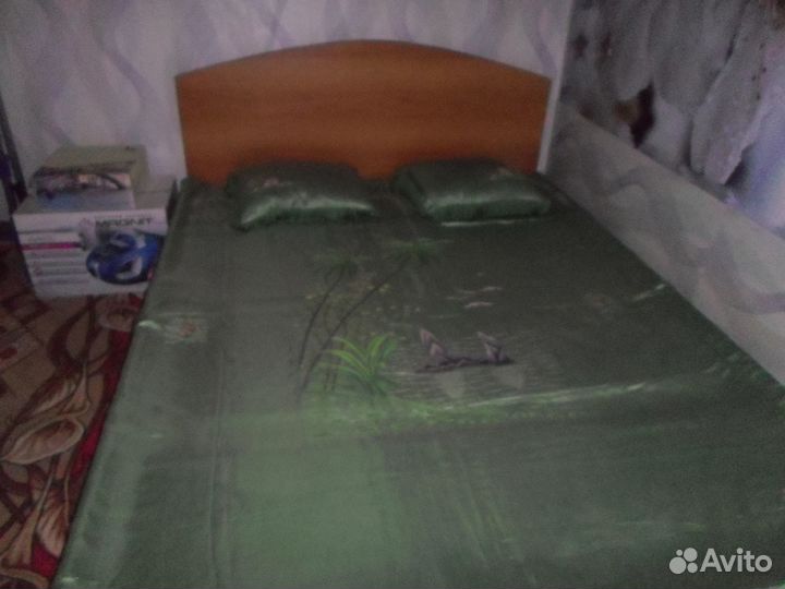 Кровать