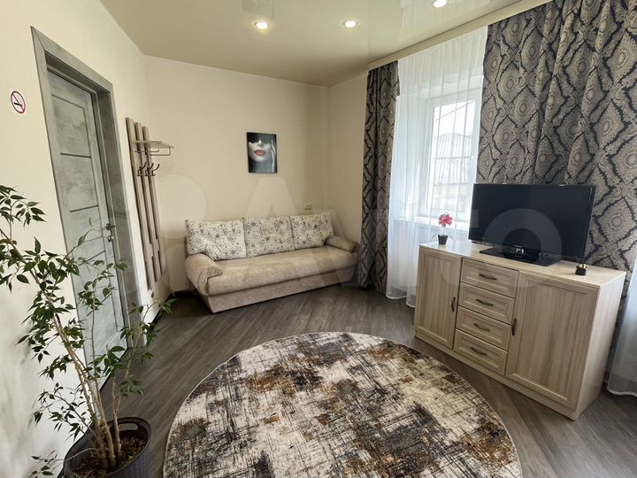 1-к. квартира, 42 м², 2/4 эт.