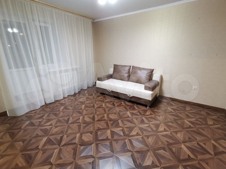 4-к. квартира, 136 м², 2/10 эт.