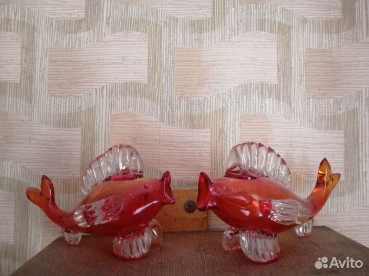 Статуэтки из цветного стекла