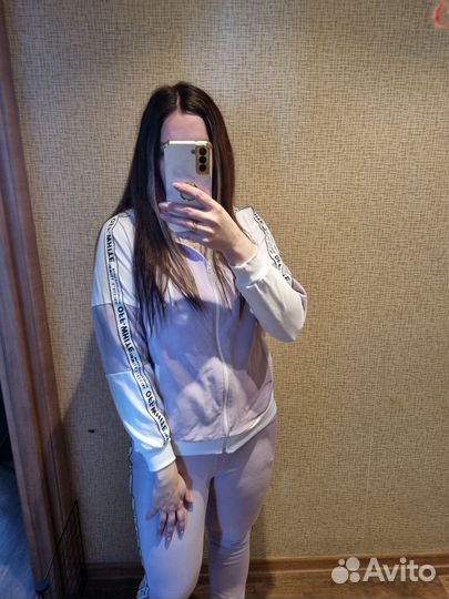 Костюм спортивный