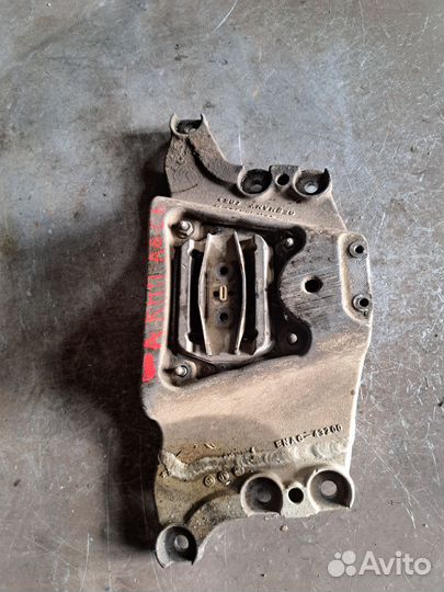 Кронштейн АКПП Audi A6 C6