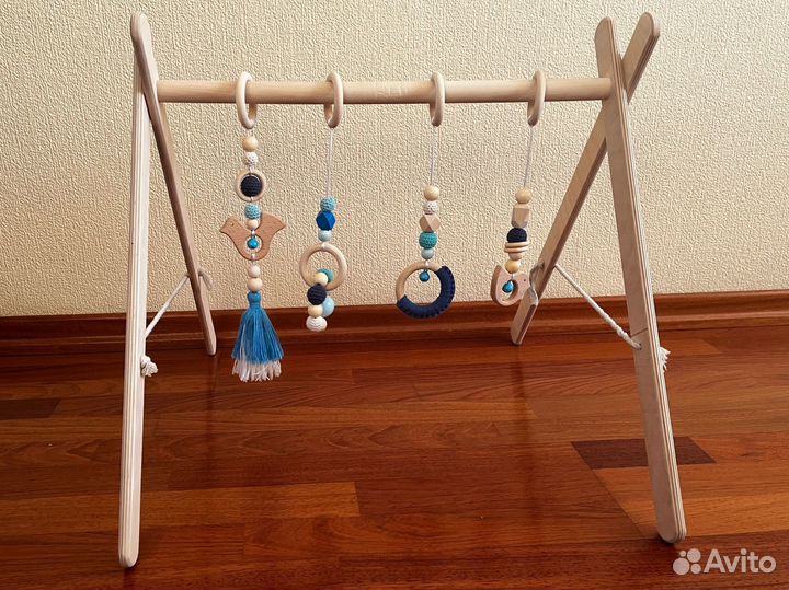 Подвесные игрушки Монтессори (подвесы)