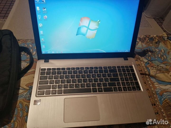 Ноутбук asus