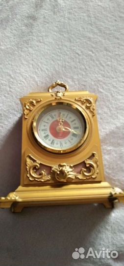 Настольные часы