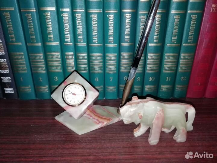 Фигурки из оникса