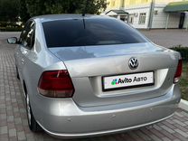 Volkswagen Polo 1.6 AT, 2015, 167 000 км, с пробегом, цена 955 000 руб.