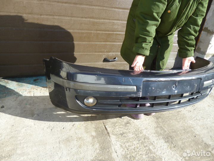 Бампер передний Renault Laguna II Рено чёрный