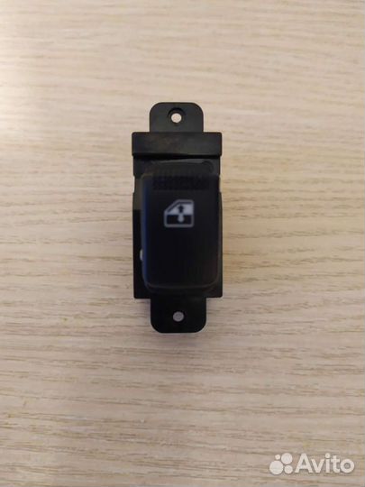 Кнопка стеклоподъёмника