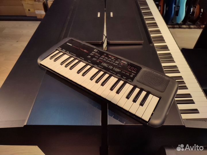 Компактный синтезатор Yamaha PSS-A50 (новый)