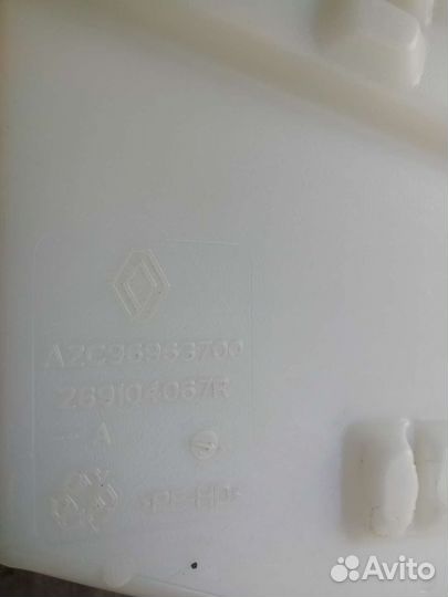 Бачок стеклоомывателя с моторчиком Renault Kaptur