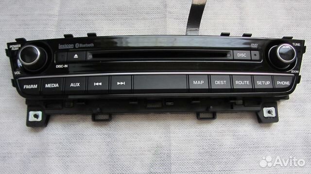 Панель магнитолы Hyundai Genesis