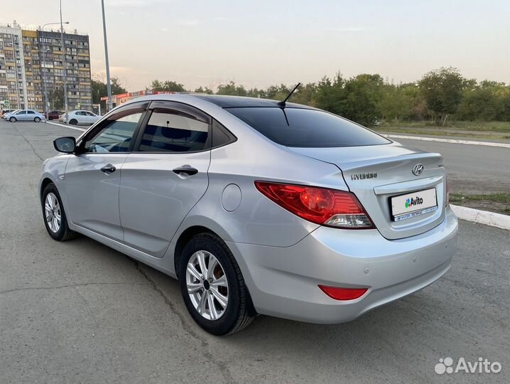 Hyundai Solaris 1.4 AT, 2011, 119 000 км