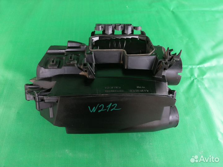 Корпус воздушного фильтра Mercedes W212 m271