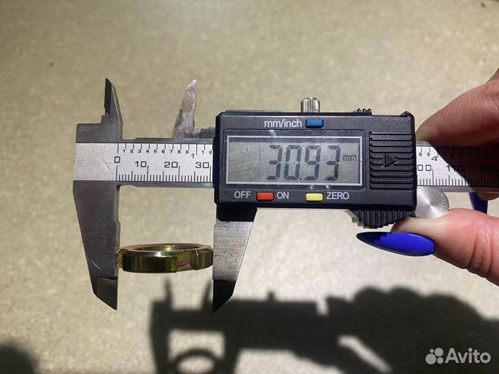 Гайка коленвала скутер 150куб