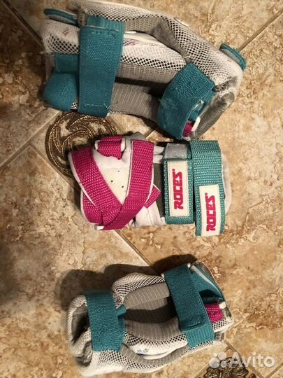 Набор защиты для катания на роликах Rocez