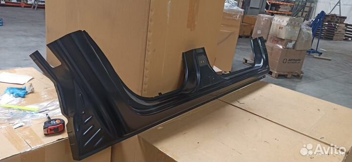 Порог боковой Mitsubishi L200 17- 5253BJ71