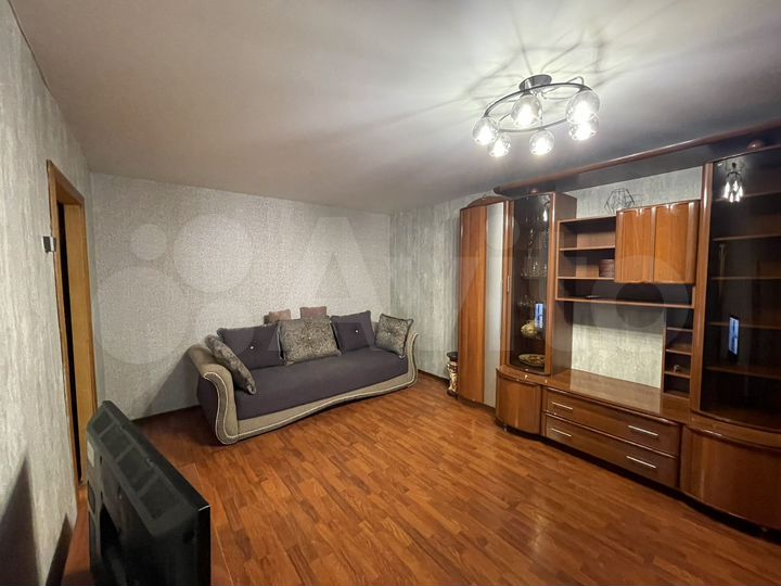 2-к. квартира, 54 м², 8/16 эт.