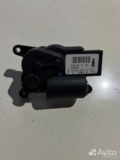 Моторчик заслонки отопителя Skoda Octavia A7