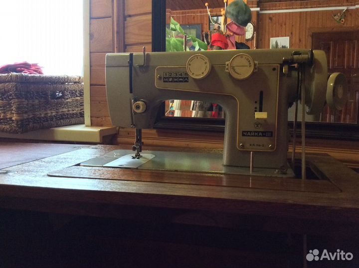 Швейная машина Чайка