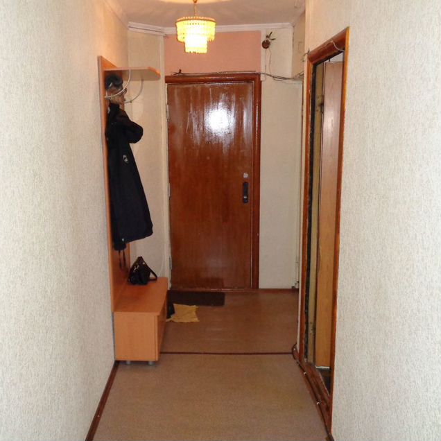 2-к. квартира, 52 м², 1/9 эт.