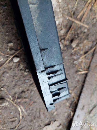 Крышка блока предохранителей opel Astra h