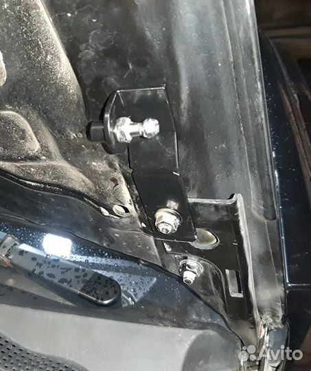 Газовые Упоры Капота Nissan Pathfinder R51 2004-14