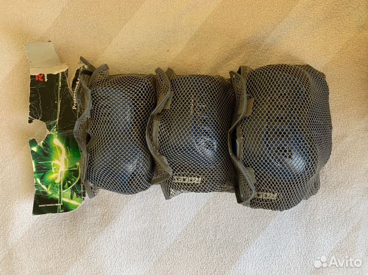 Комплект защиты для катания роликов и самакатов