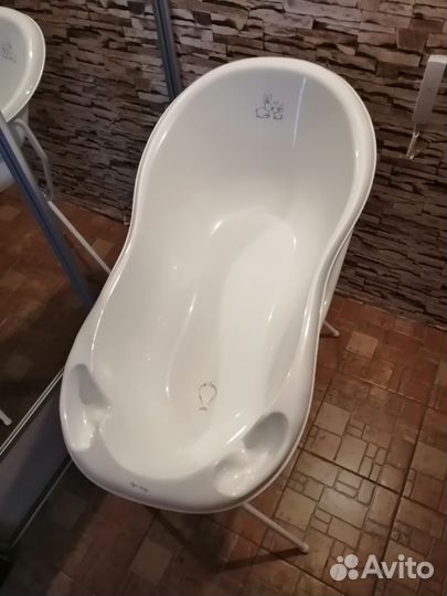 Ванночка для купания с подставкой