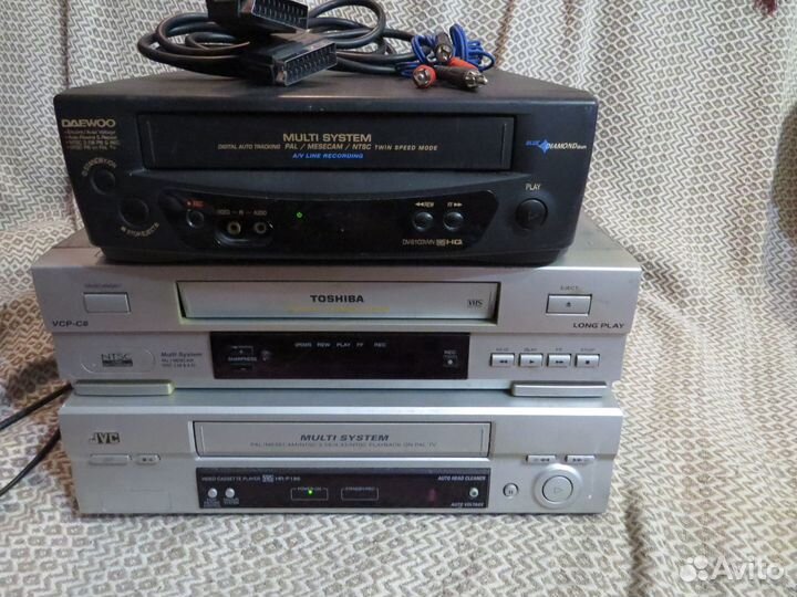 Видеомагнитофоны Японские (за 3 шт ) + Кассеты
