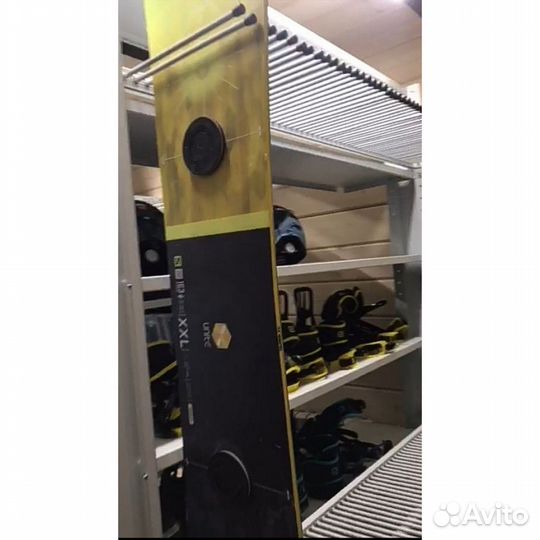 Стеллаж Премиум сп-2 для сноубордов, двухсторонний с корзиной 219х155х67см SP2-104